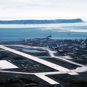 U.S. Air Force base in Thule, Greenland. On January 21, 1968, a B-52 bomber, with four hydrogen bombs on board, crashed 13 km south of the base. Luckily, no nuclear chain reaction occurred, but a large area was radioactively contaminated. 